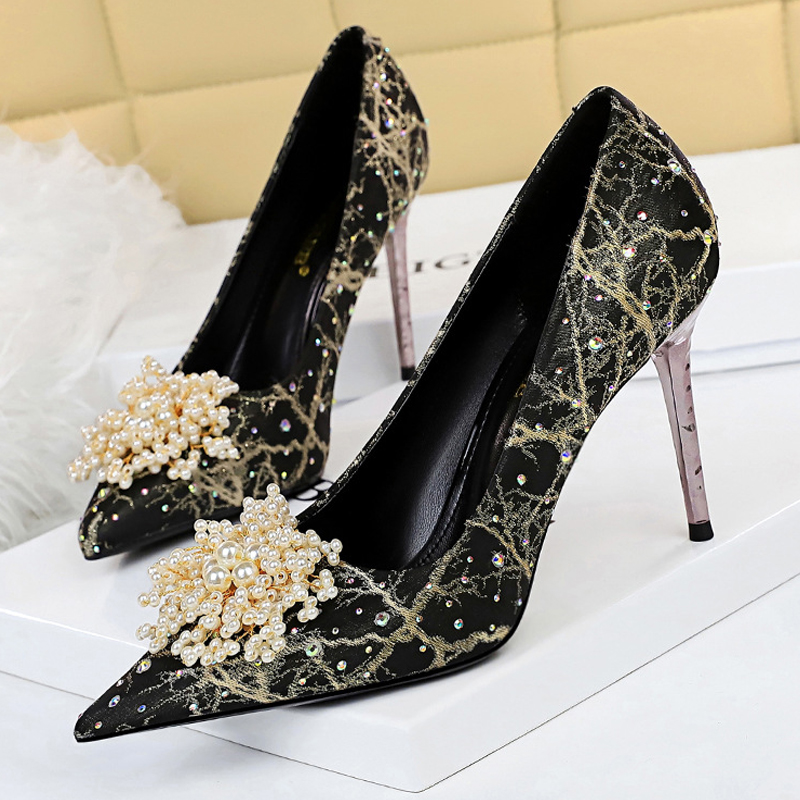 Shoe Tree - Bigtree Schoenen Parel Bloemen Vrouw Pompen